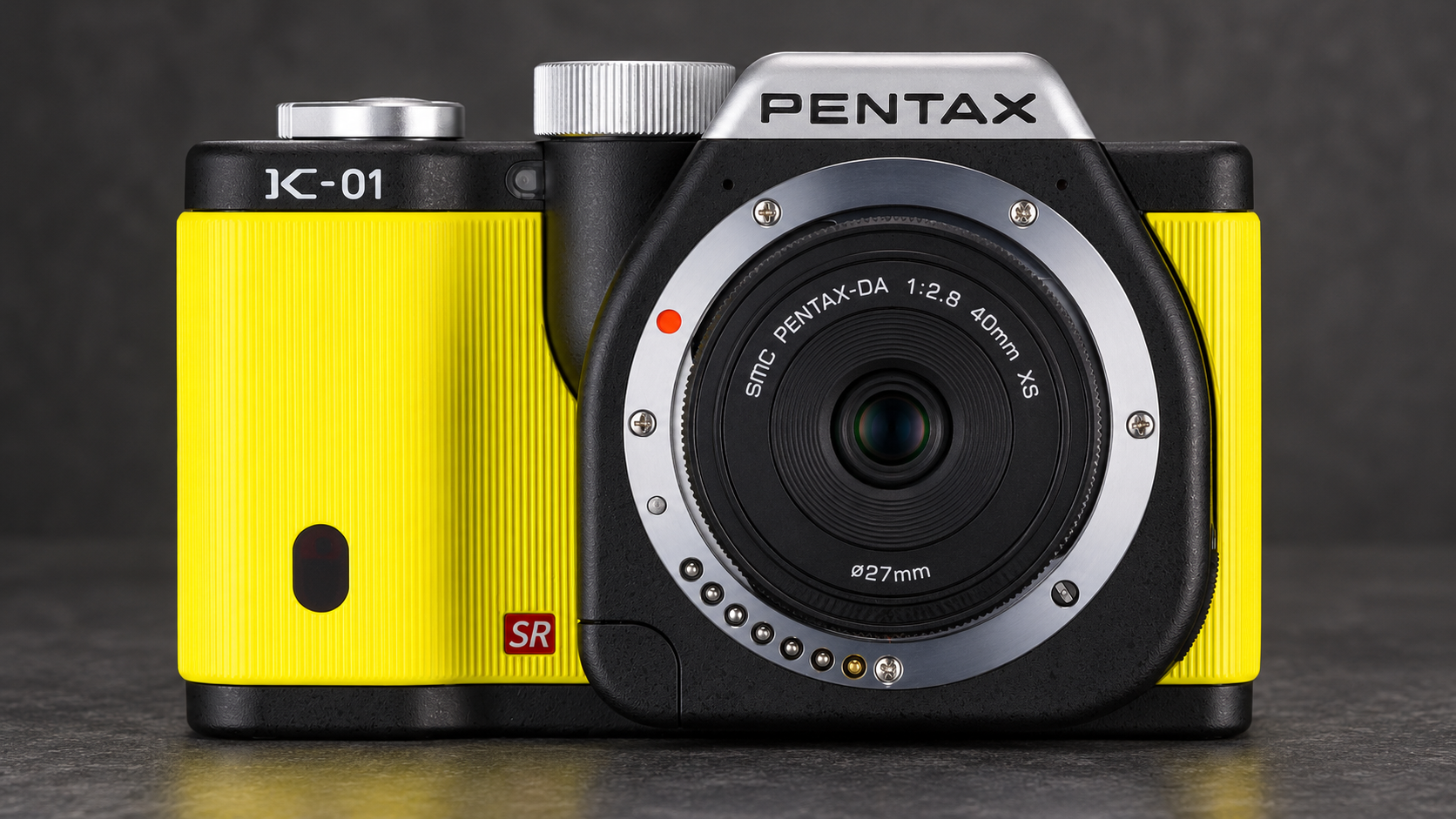 PENTAX K-01が再び話題に！マーク・ニューソン設計の異色ミラーレスを再評価